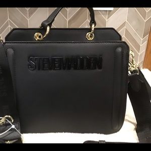 Steve Madden Bevelyn top handle bag. Crossbody Black